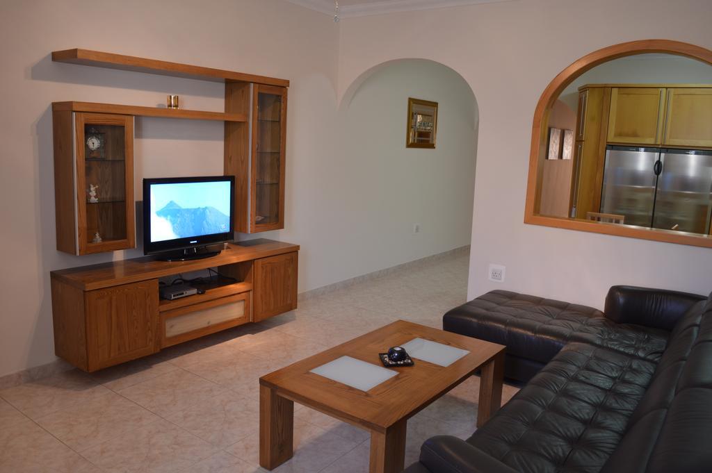 The April Maisonette Marsaskala Exteriör bild